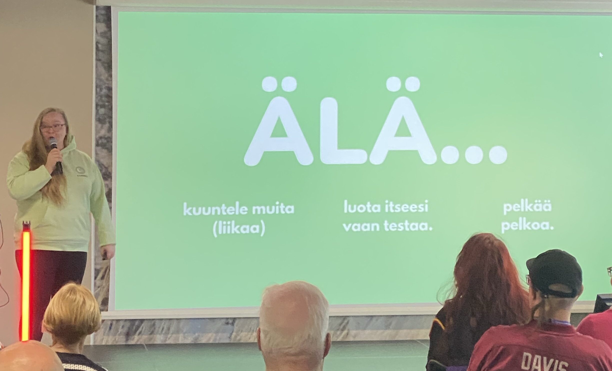Keynote-puhuja Karoliina Kauhasen viisauksia Ylimaakunnallisessa yhteismuusailussa Tampereella 11.4.2025.