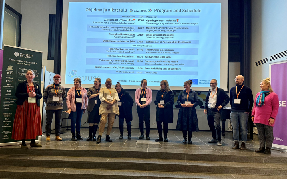 Muusamentorit lavalla Yhteismuusailussa Turussa.